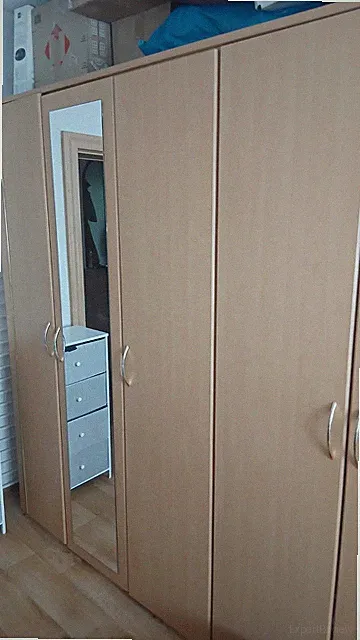4-türiger freistehender Kleiderschrank mit Spiegel, braun, ca. 200 cm