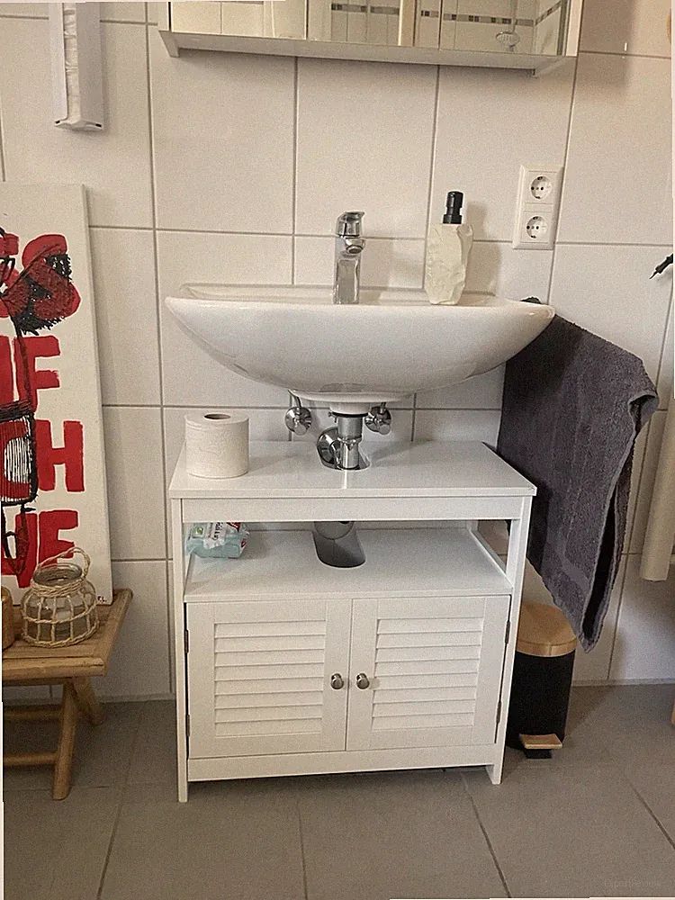Badezimmer Möbel Waschtisch und Hoher Schrank Bad