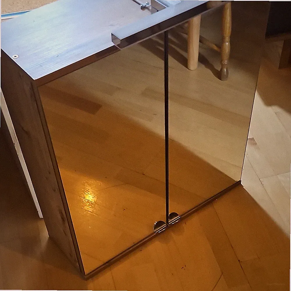 Badschrank Mit Spiegel Und LED 8W 60x70x20 - keine Schäden, nur Abholung