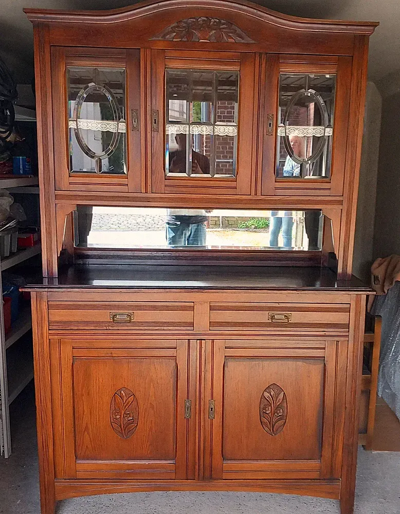Buffetschrank,Jugendstil,Facettenschliff Spiegel & Scheiben,Nussbaum 208 cm Höhe