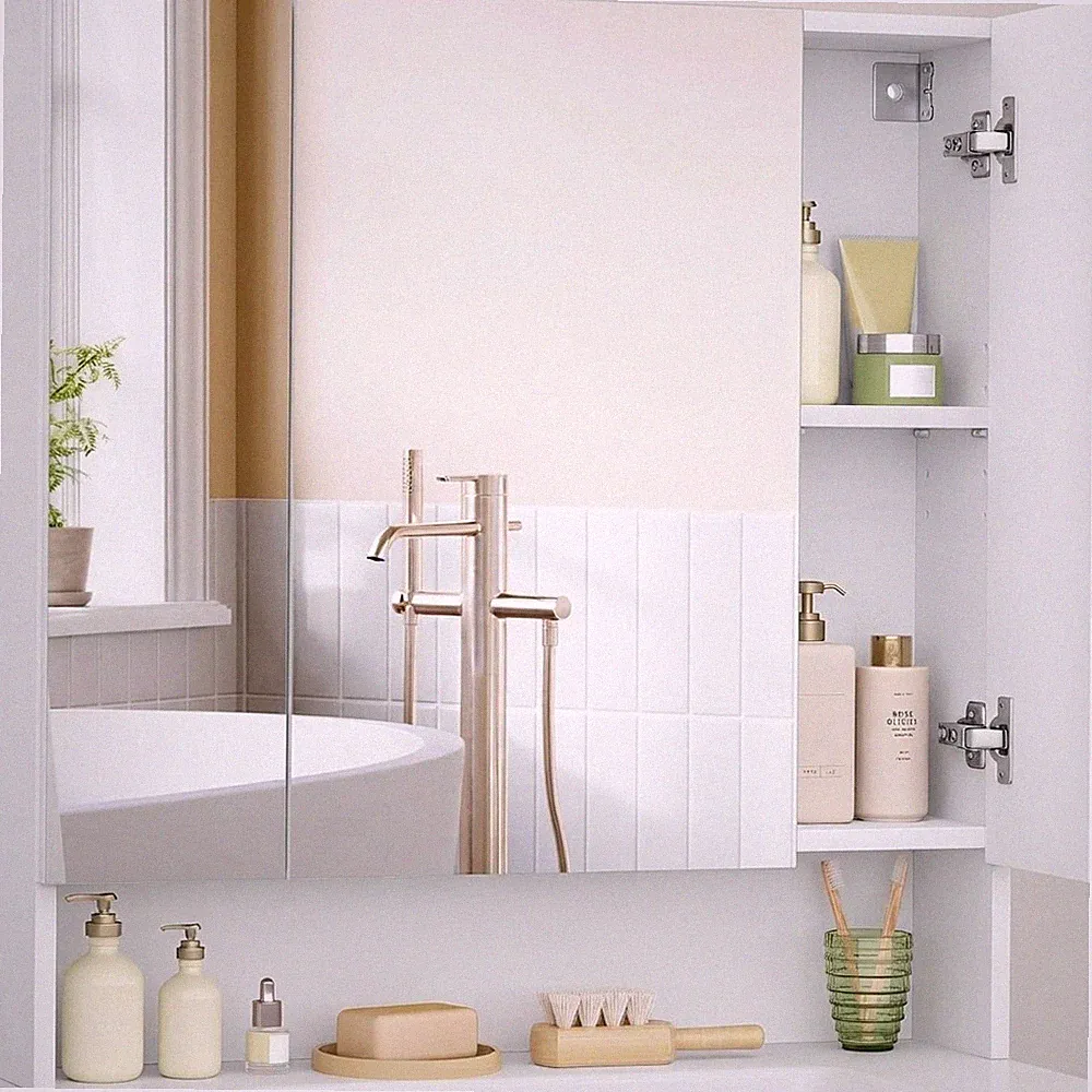 Eleganter 3-türiger Spiegelschrank - verstellbare Einlegeböden & modernes Design für Badezimmer