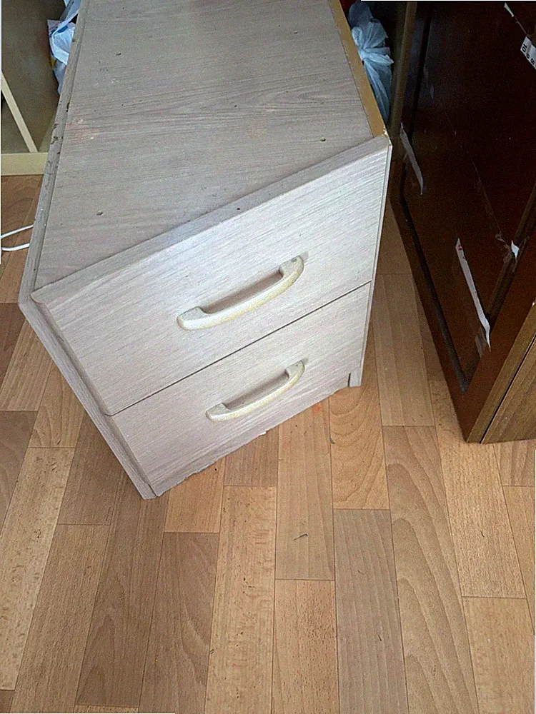 Freistehender Kleiderschrank beige/heller Holzton mit Spiegel, 277x56x240