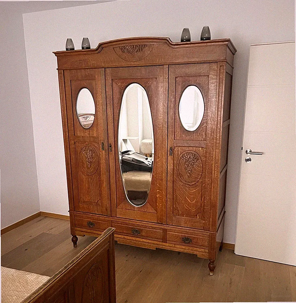 Freistehender Kleiderschrank Eiche braun 150cm 3-türig Spiegel 3 Schubl.