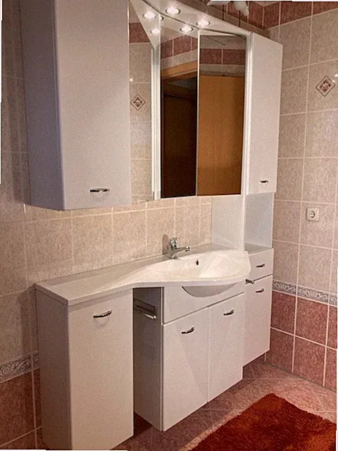 Hänge-Schrank-Garnitur Bad (Beleuchtet) inkl. Waschbecken