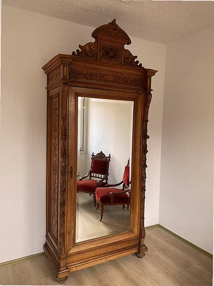 Historismus Kleiderschrank um 1880 1-türig original Spiegel – reich geschnitzt