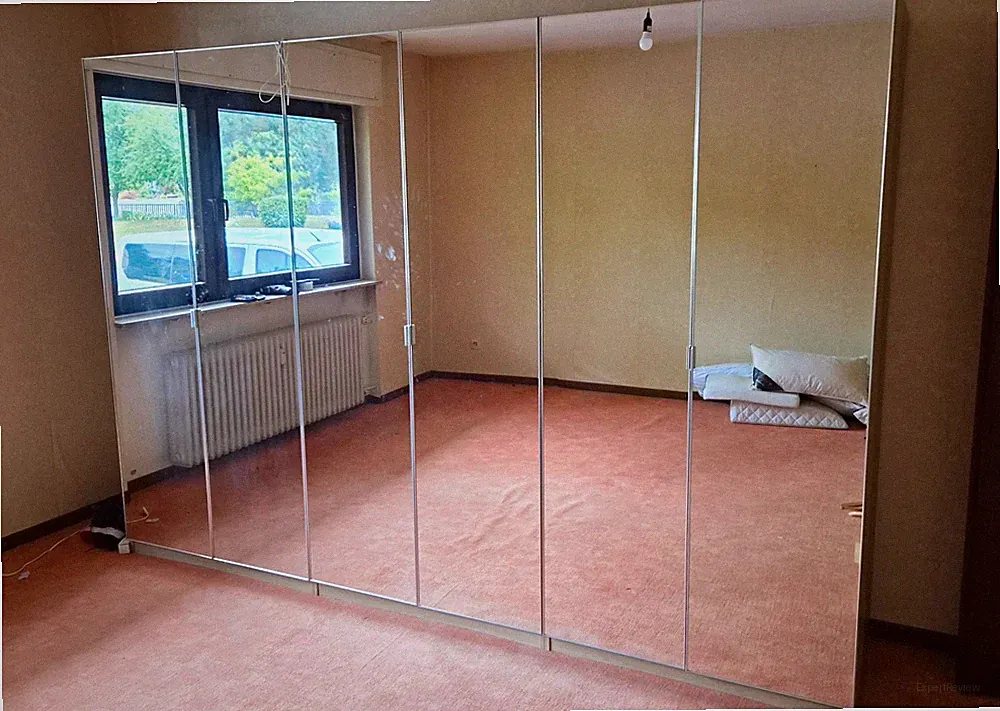 IKEA PAX Kleiderschrank mit Spiegeltüren