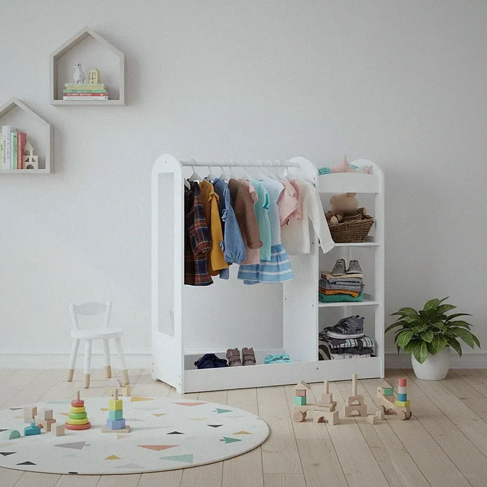 Kinderkleiderständer mit Spiegel fördert die Selbstständigkeit für Kinderzimmer