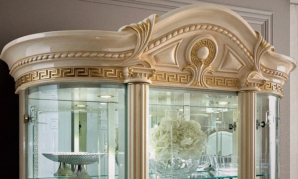 Klassische Vitrine Wohnzimmer Hochschrank Hochglanz Beige-Gold Stil Italienisch