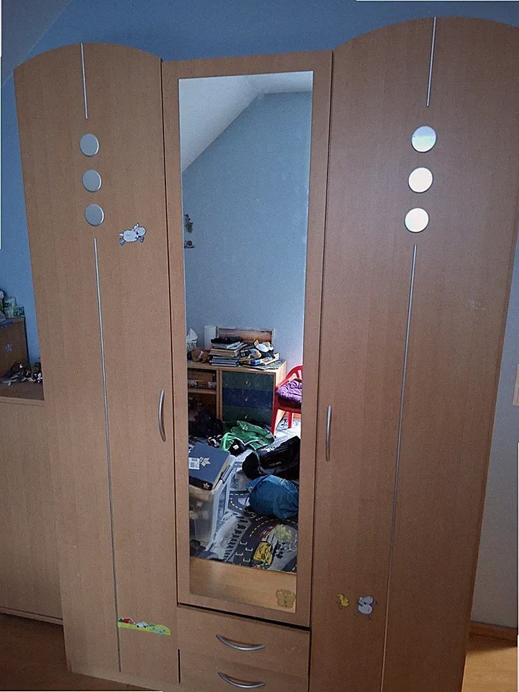 Kleiderschrank, Buche, 140cm breit, 200cm hoch, 3 Türen, Spiegel, 2 Schubkästen