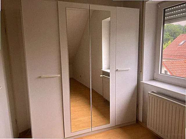 Kleiderschrank Weiß 4-türig mit Spiegel, modern