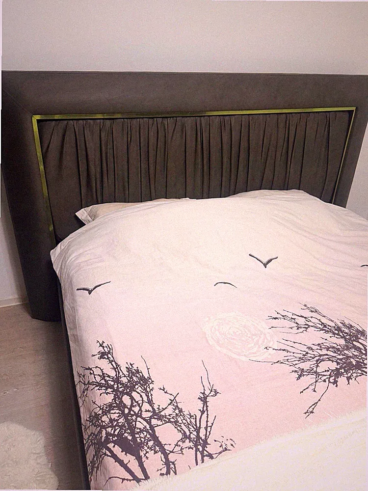 Schlafzimmermöbel-Set 3-tlg Grau/Gold: Bett, Spiegelschrank, Kommode