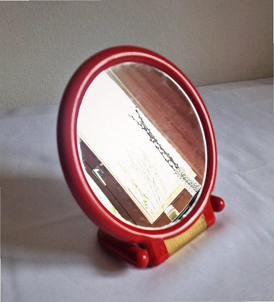 Rot Schminkspiegel