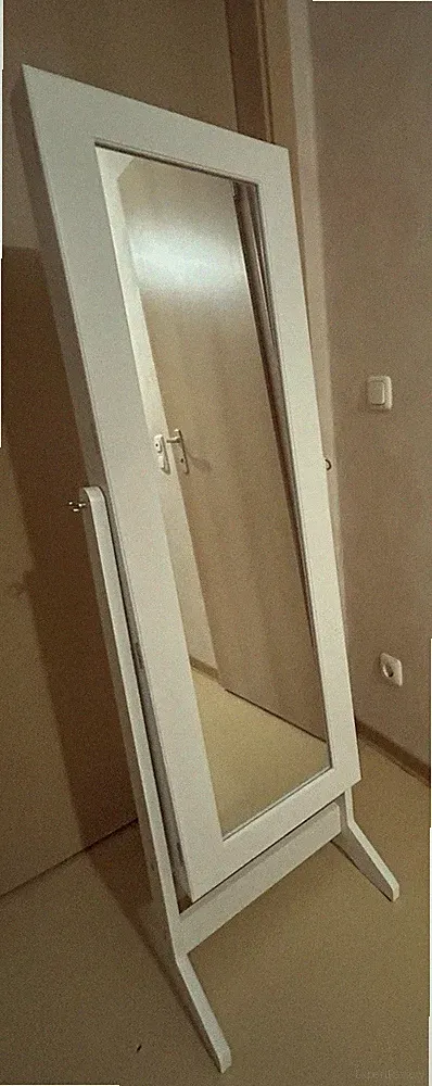 Spiegel- Schmuckschrank in weiß, Verschliesßbar