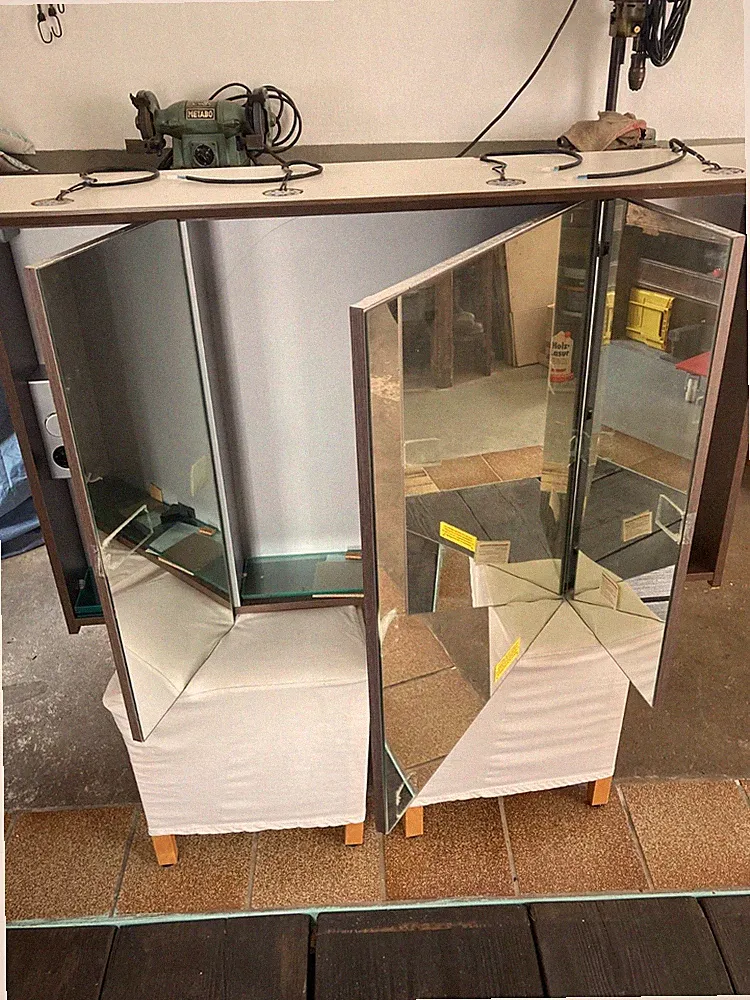 Spiegelschrank Bad PELIPAL 3türig 30/60/30 Höhe 75, 4 Oberleuchten, hängend
