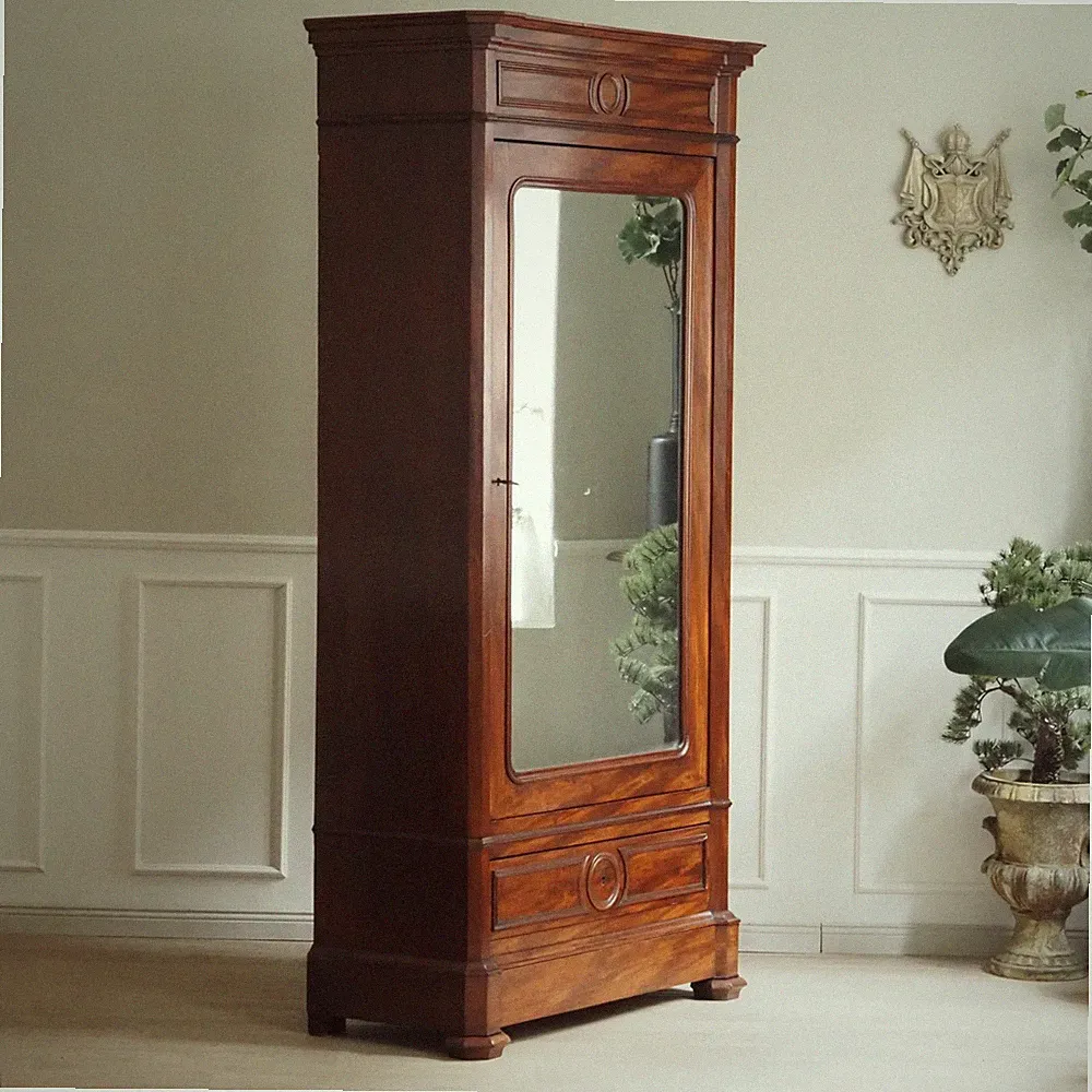 Nussbaumholz Spiegelschrank