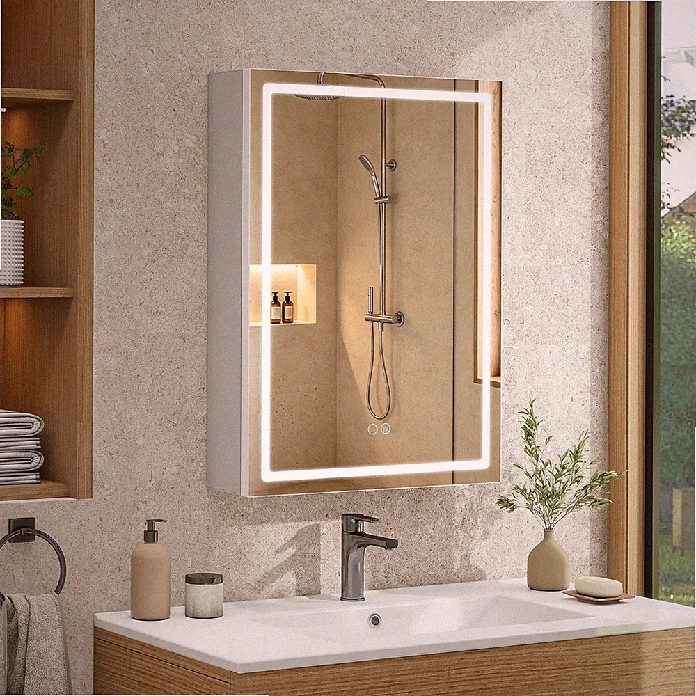 Spiegelschrank mit LED Beleuchtung Steckdose Badspiegel 70x50cm Aluminium