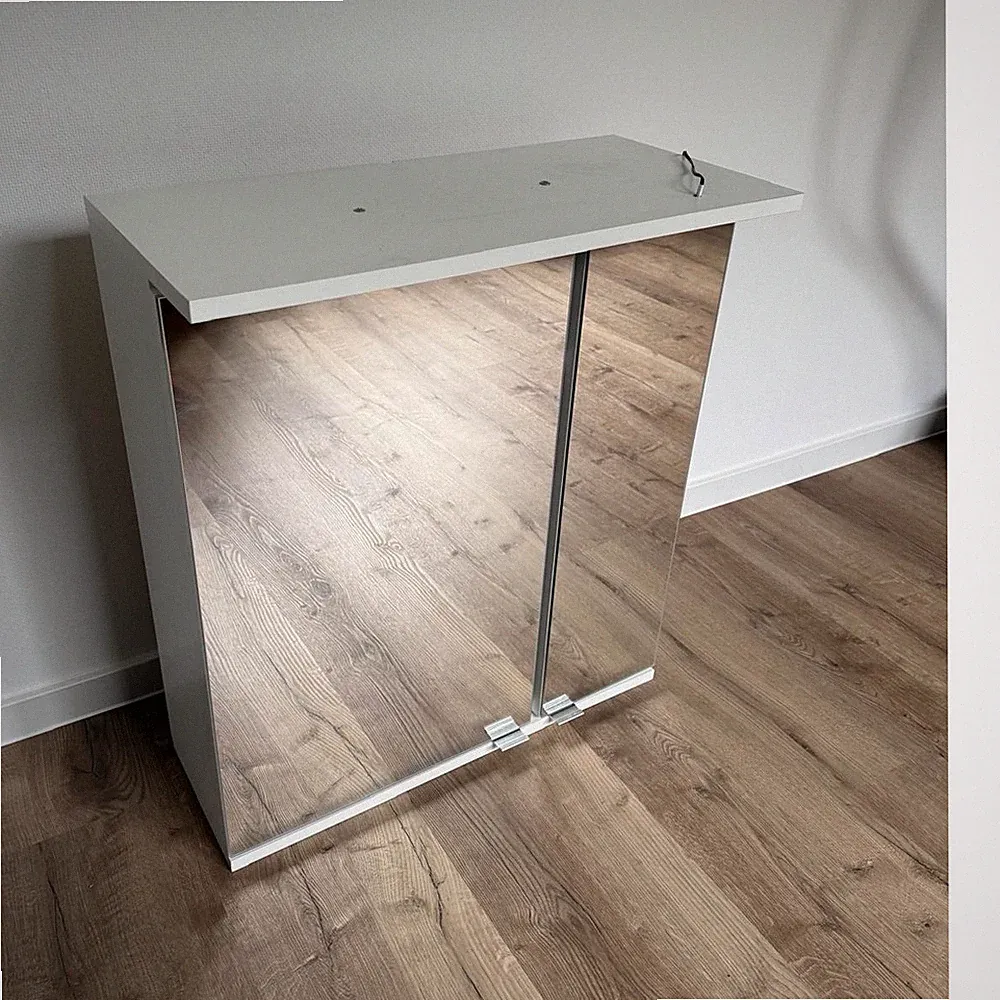 Spiegelschrank weiß, mit LED-Lichtleiste 60x67x20 cm, Flügeltüren