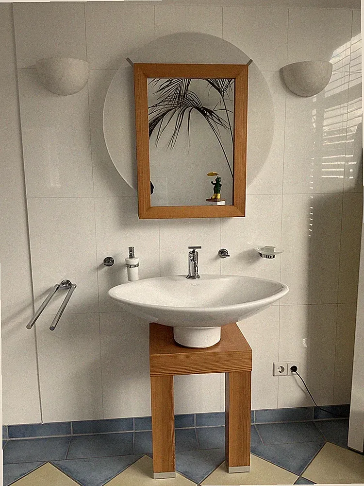 Villeroy & Boch New Haven Badezimmer Spiegelschrank beleuchtet