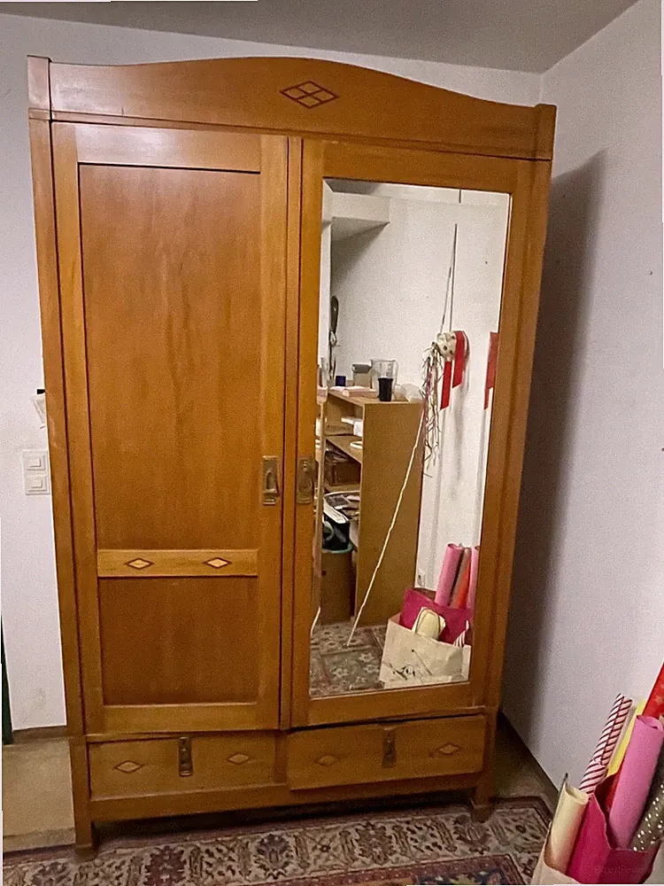 Wäscheschrank Art Deco 1,26 m, 0,545 m x 2,11 m (LxBxH) mit Spiegeltüre