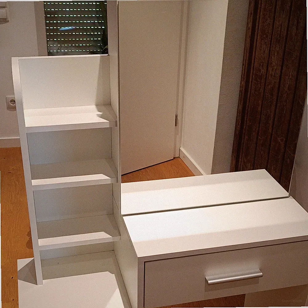 Weißer Schminktisch mit Spiegeltür, 1 Schublade, 3 Fächer, 80x132x36